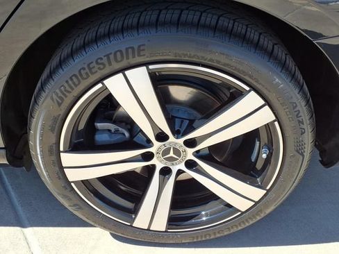Used 2025 Mercedes-Benz C 300 4MATIC Sedan image 23