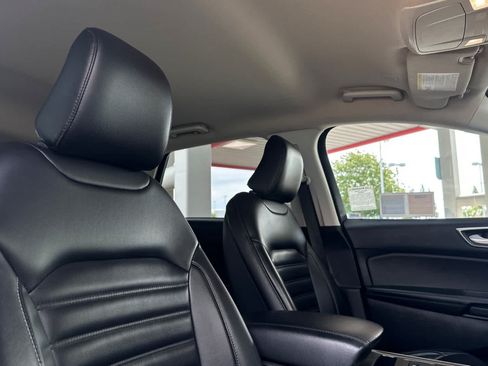 Used 2024 Ford Edge SEL AWD/4WD image 18