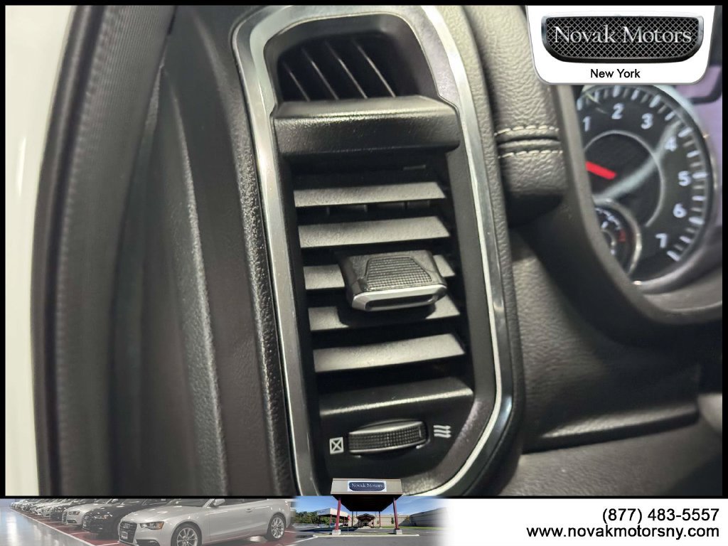 Used 2023 RAM 1500 Laramie AWD/4WD image 19