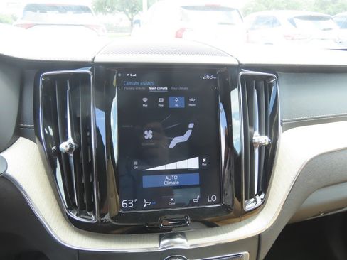 Used 2020 Volvo XC60 T5 Inscription w/ Protection Package Premier AWD/4WD image 30