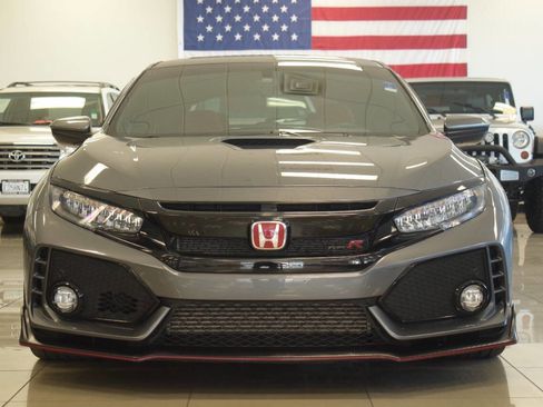 Used 2018 Honda Civic Type R image 7