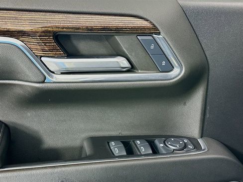 Used 2024 GMC Sierra 1500 Elevation image 17