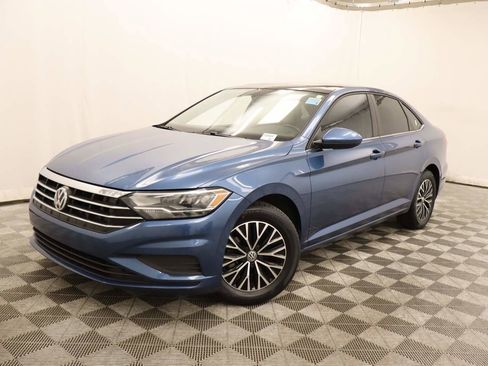 Used 2019 Volkswagen Jetta SE image 1