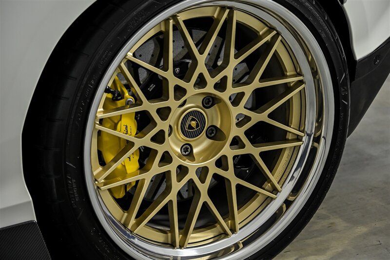 Used 2024 Lamborghini Revuelto AWD/4WD image 50