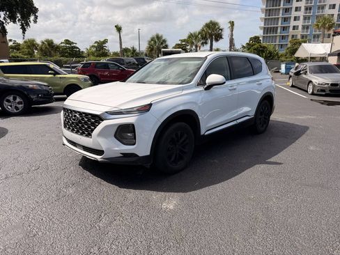 Used 2019 Hyundai Santa Fe SE FWD image 3