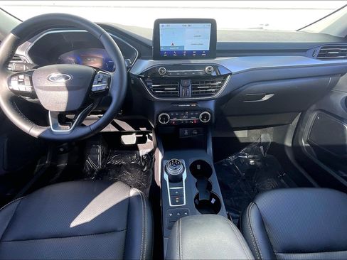 Used 2022 Ford Escape Titanium w/ Class II Trailer Tow Package image 19