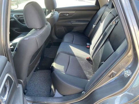 Used 2017 Nissan Altima 2.5 SR FWD image 28