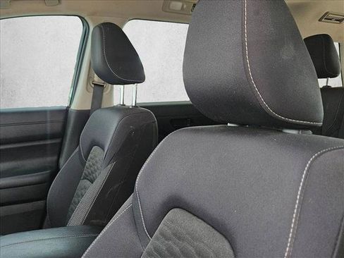 Used 2024 Nissan Pathfinder S FWD image 11