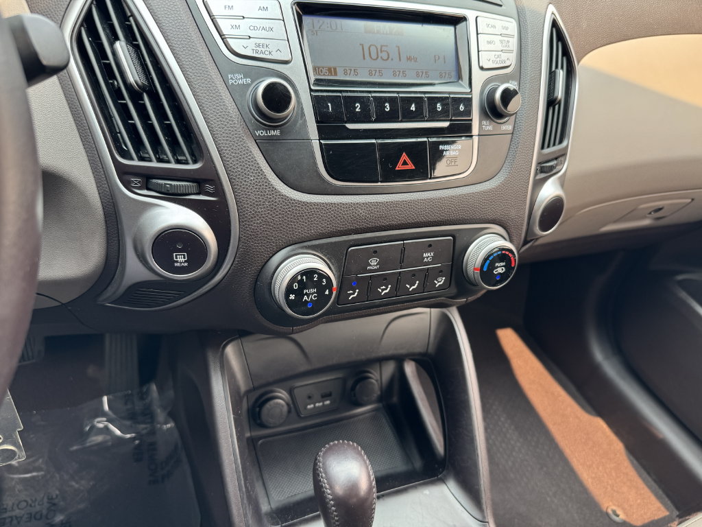 Used 2011 Hyundai Tucson 2WD image 20