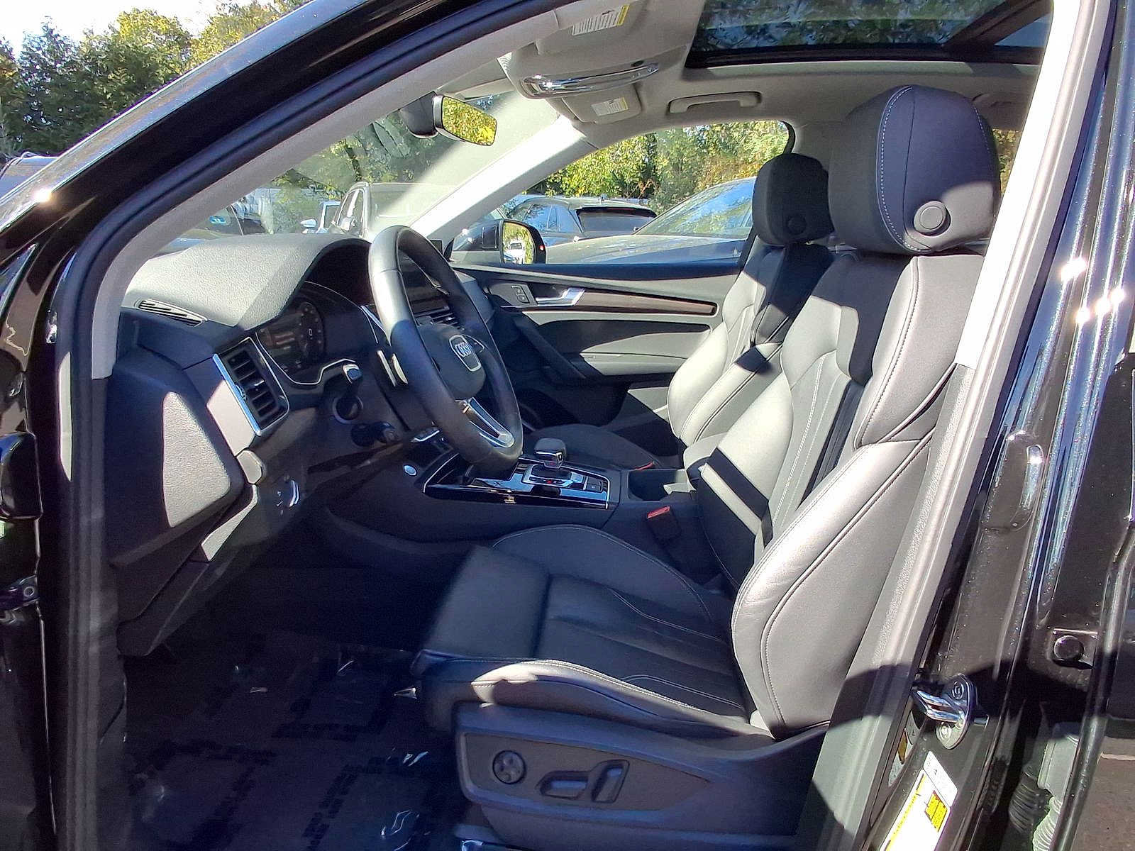 Certified 2024 Audi Q5 e Premium AWD/4WD image 17