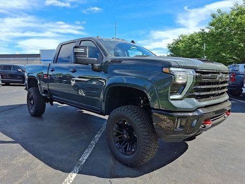 New 2025 Chevrolet Silverado 2500 LT w/ Trail Boss Package AWD/4WD image 3