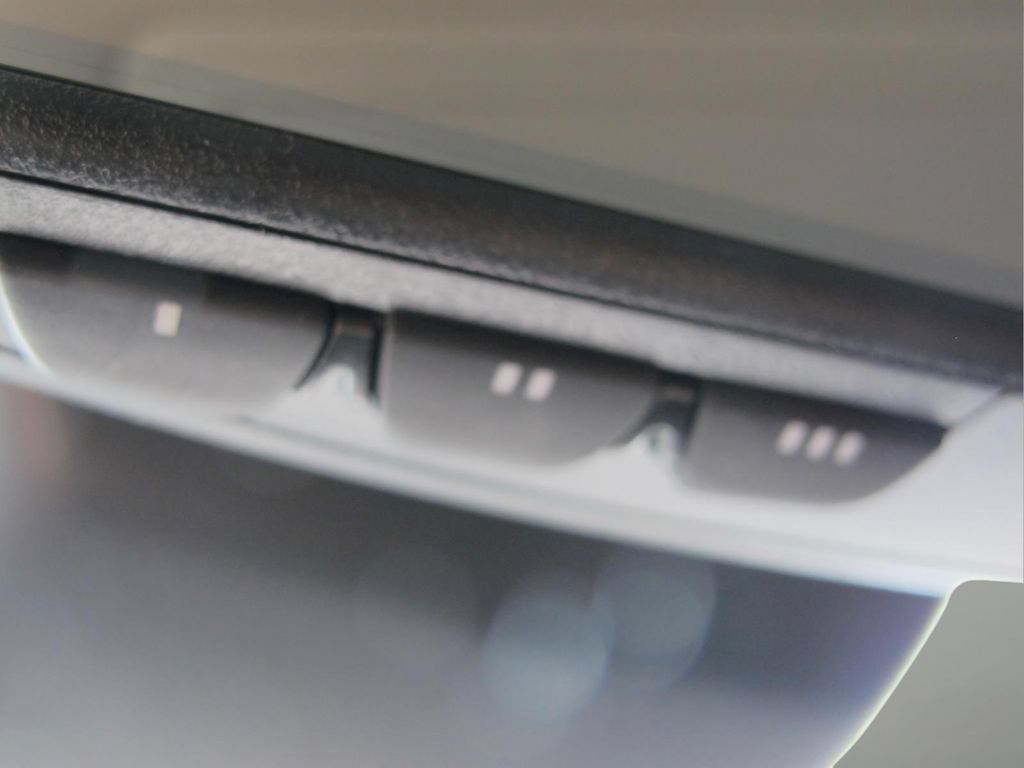 Used 2025 Toyota Grand Highlander AWD image 19