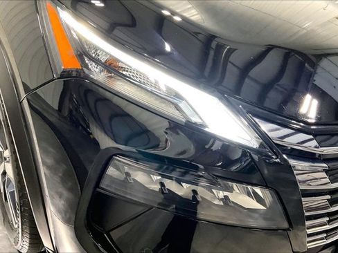 Used 2025 Nissan Rogue SL w/ Tech Package AWD/4WD image 28