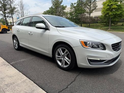 Used 2015 Volvo V60 T5 Premier FWD image 24