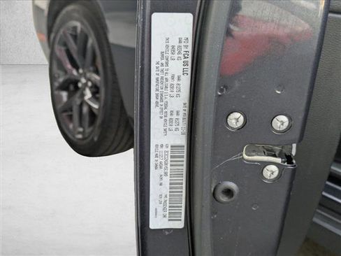 Used 2019 Dodge Challenger SXT image 24