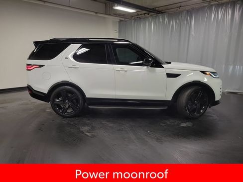 Used 2025 Land Rover Discovery Dynamic SE AWD/4WD image 9
