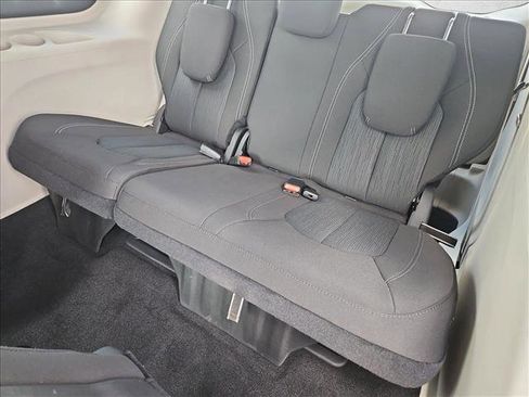 Used 2024 Chrysler Voyager LX image 18