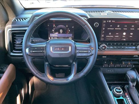 Used 2023 GMC Canyon AT4 w/ AT4 Premium Package image 8