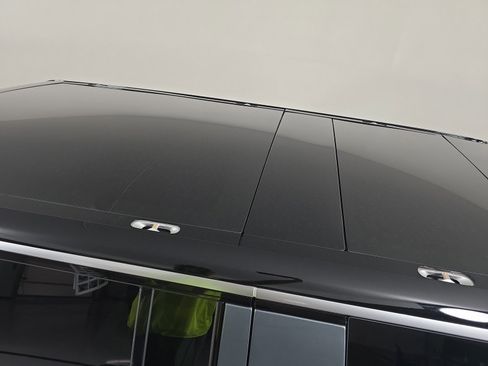 Used 2024 Rivian R1S Adventure image 10