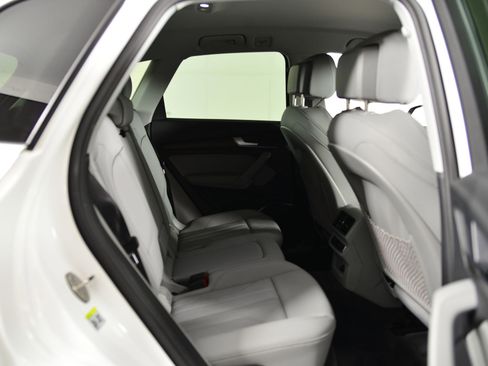 Certified 2022 Audi Q5 e Premium w/ Convenience Package image 22