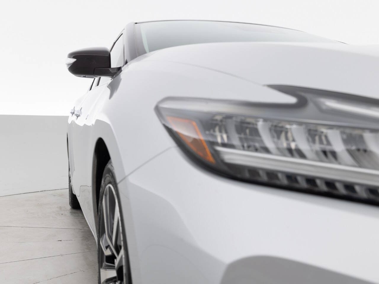 Used 2020 Nissan Maxima 3.5 SV w/ Floor Mat Group FWD image 11