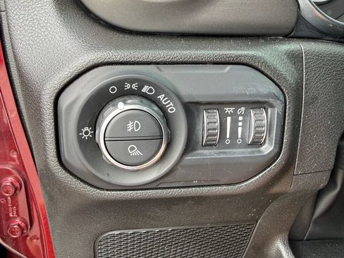 Used 2022 Jeep Gladiator Sport AWD/4WD image 29