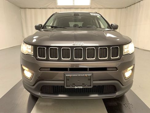 Used 2020 Jeep Compass Latitude w/ Cold Weather Group AWD/4WD image 7