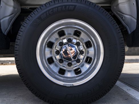 Used 2024 GMC Sierra 3500 Denali w/ Denali Reserve Package image 15