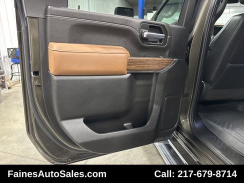 Used 2022 Chevrolet Silverado 2500 High Country w/ Z71 Off-Road Package image 57