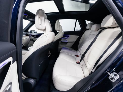 Used 2024 Mercedes-Benz GLC 300 GLC 300 w/ Driver Assistance Package image 29