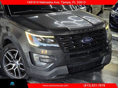 Used 2017 Ford Explorer Sport w/ Equipment Group 401A AWD/4WD image 2