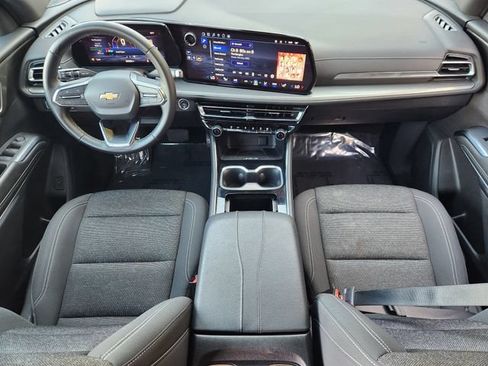 Used 2024 Chevrolet Traverse LT FWD image 26
