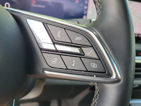 Used 2025 Buick Enclave Preferred FWD image 30