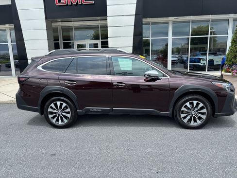 Used 2023 Subaru Outback Touring XT w/ Popular Package #2 AWD/4WD image 3