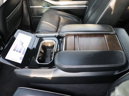 Used 2023 Jeep Grand Wagoneer L Series II image 28