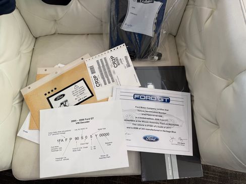 Used 2006 Ford GT image 95