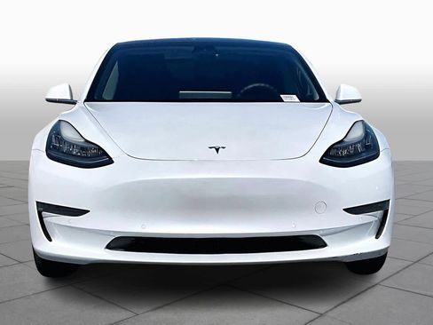 Used 2020 Tesla Model 3 Standard Range Plus image 3