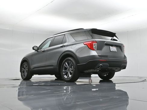 Used 2023 Ford Explorer XLT w/ Equipment Group 202A image 49