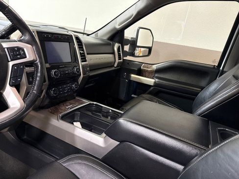 Used 2018 Ford F250 Lariat w/ Lariat Ultimate Package image 20