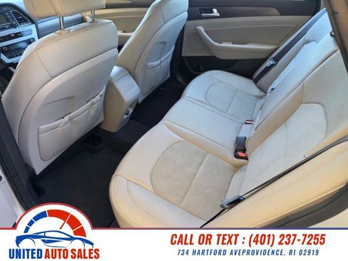 Used 2015 Hyundai Sonata Sport w/ Option Group 03 FWD image 10