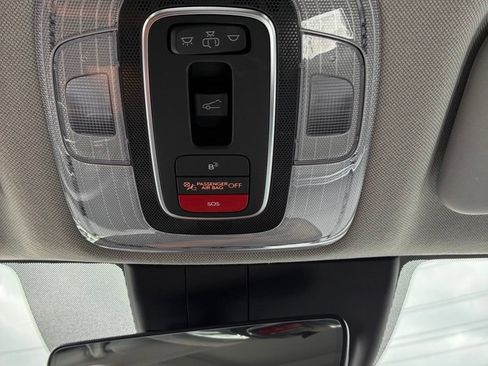 Used 2025 Hyundai Elantra Limited FWD image 41