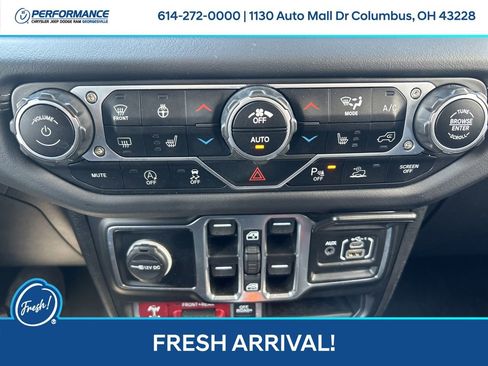 Used 2025 Jeep Wrangler Unlimited Rubicon AWD/4WD image 25