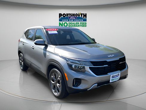 Used 2024 Kia Seltos LX AWD/4WD image 1