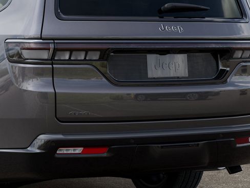 New 2026 Jeep Grand Wagoneer L Limited AWD/4WD image 15