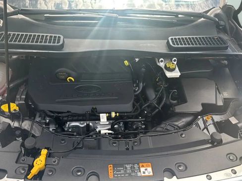 Used 2017 Ford Escape SE FWD image 21