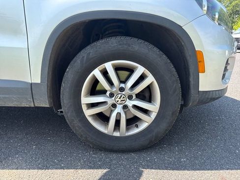 Used 2013 Volkswagen Tiguan S AWD/4WD image 11