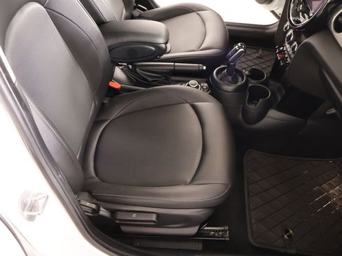 Used 2023 MINI Cooper 4-Door Hardtop FWD image 13