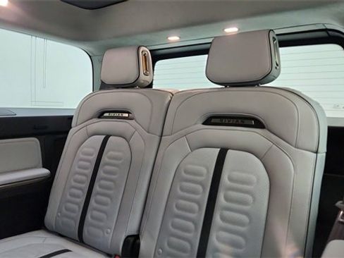 Used 2024 Rivian R1S Launch Edition image 31