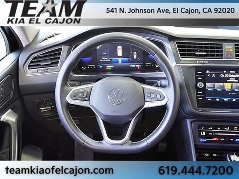 Used 2023 Volkswagen Tiguan SE FWD image 21