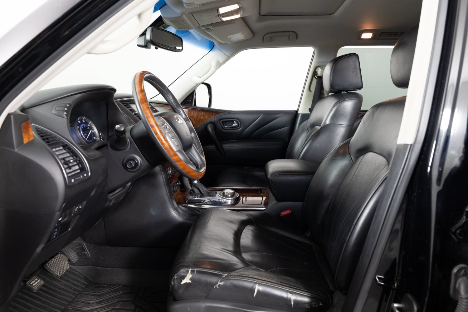 Used 2016 INFINITI QX80 4WD w/ Deluxe Technology Package image 14